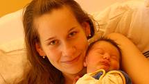 Tadeáš Kačer se mamince Romaně Vrběcké narodil 9. listopadu 2007 v jablonecké porodnici. Měřil 52 centimetrů a vážil 3700 gramů.