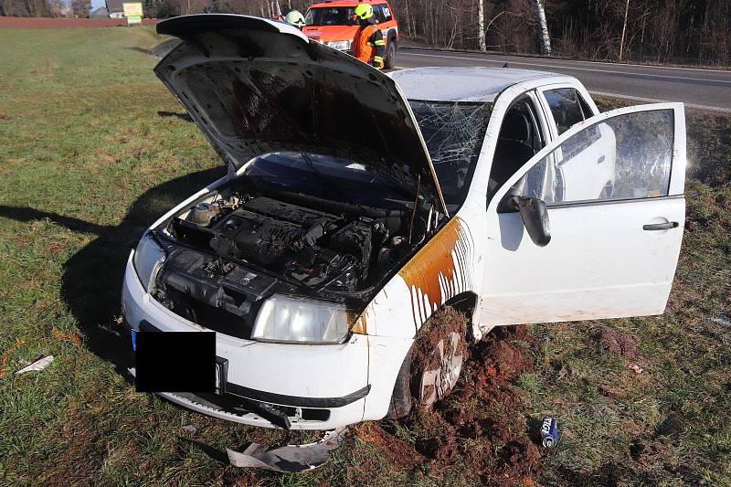 Dopravní nehoda se stala v katastru Chlumu pod Táborem na silnici druhé třídy ve směru na Ploužnici.