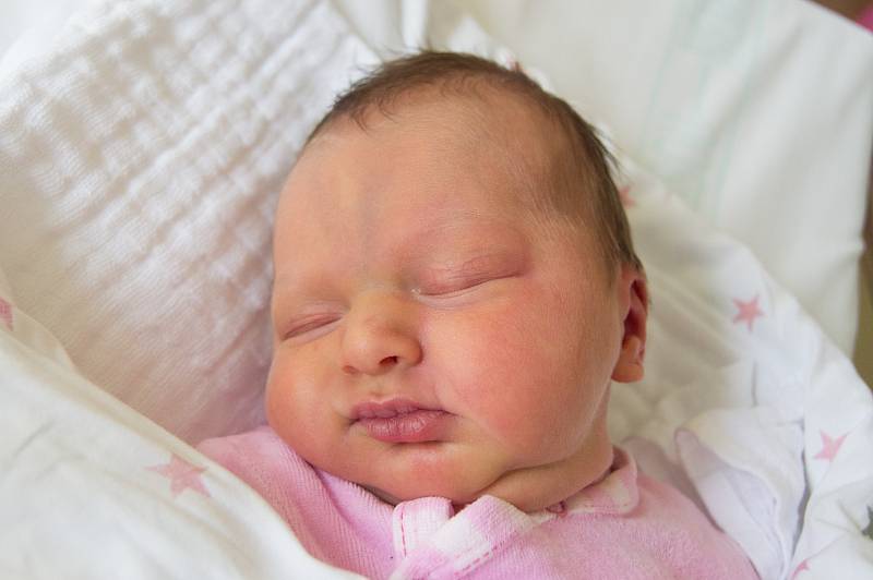 ADRIANA FIELKO se narodila v sobotu 30. září mamince Evě Fielko z Jablonce nad Nisou. Měřila 50 cm a vážila 3,44 kg.