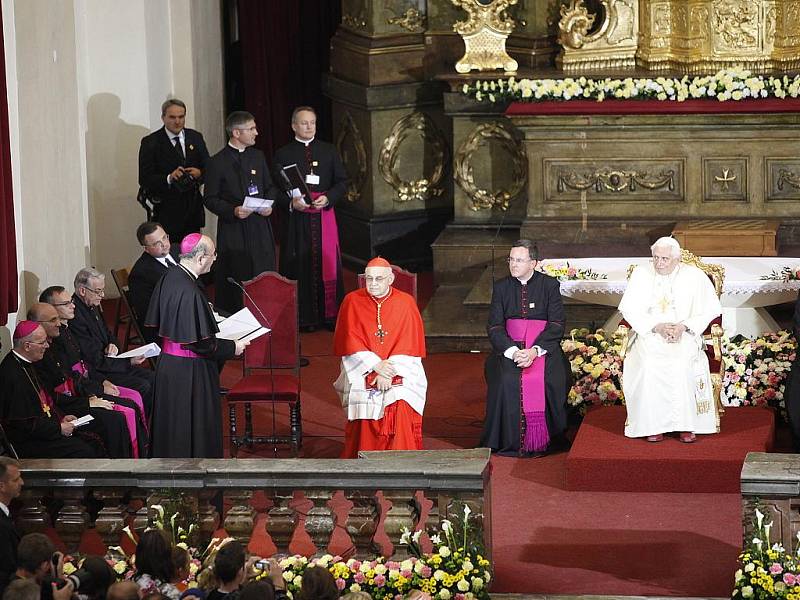 Jablonecké děti ze sboru ZUŠ Iuventus, Gaude! zpívaly pod vedením Tomáše Pospíšila papeži Benediktu XVI. při jeho návštěvě Prahy.