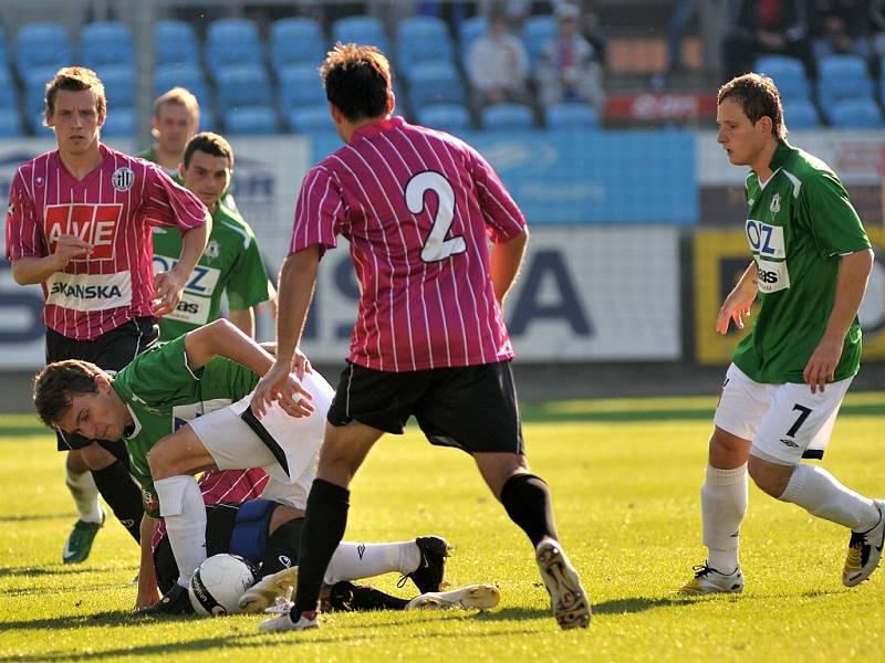 V 8. kole 1 GL přivítal domácí SK Dynamo České Budějovice FK Baumit Jablonec. Domácí nakonec slavili zaslouženou výhru 2:1 po poločase 1:0.