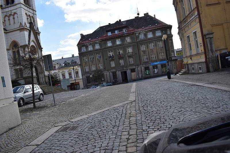 Policejní hlídky kontrolovaly o víkendu pohyb osob po Libereckém kraji. Sobota 6. března