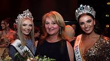 Finále soutěže Miss Czech Republic 2022 ozdobily korunky z jablonecké šperkařské dílny.