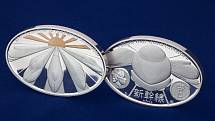 Investiční medaile k 50. výročí japonských rychlovlaků Šinkanzen.