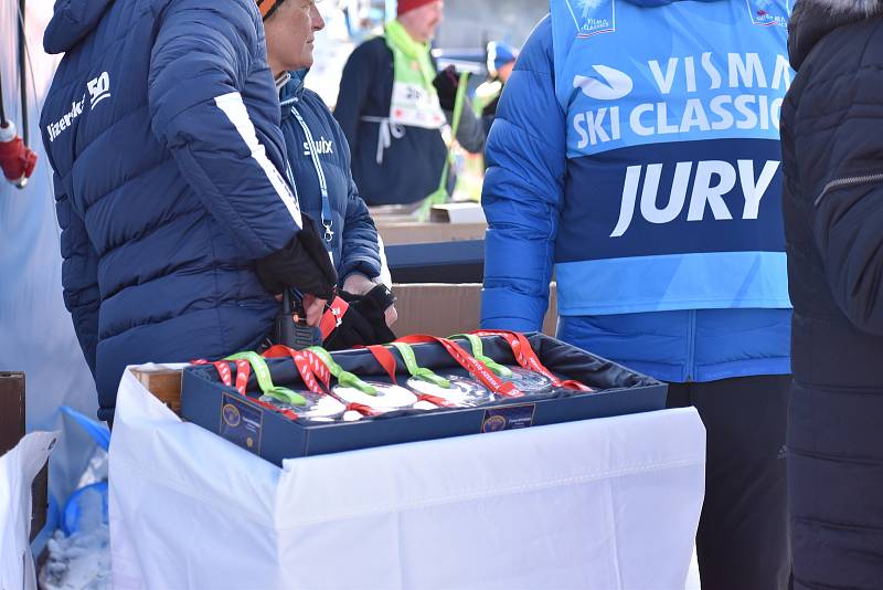 V sobotu v 9 hodin se na bedřichovském stadionu postavili na start účastníci závodu Hervis Jizerská 25 a o patnáct minut později ČT Jizerská 10. Oba závody se jely klasicky.