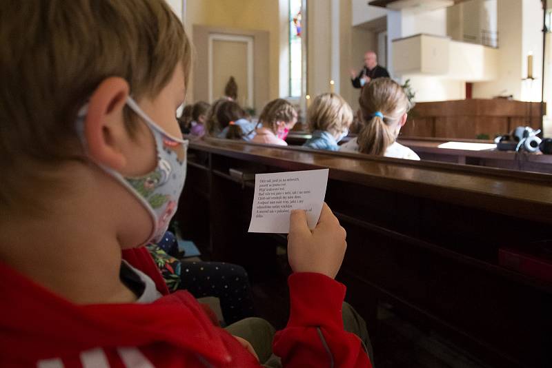 Do Jablonce poprvé v historii dorazilo papežské vyznamenání Pro Ecclesia et Pontifice.