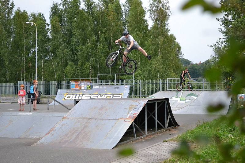 Jablonecký skatepark před lety, v provozu.