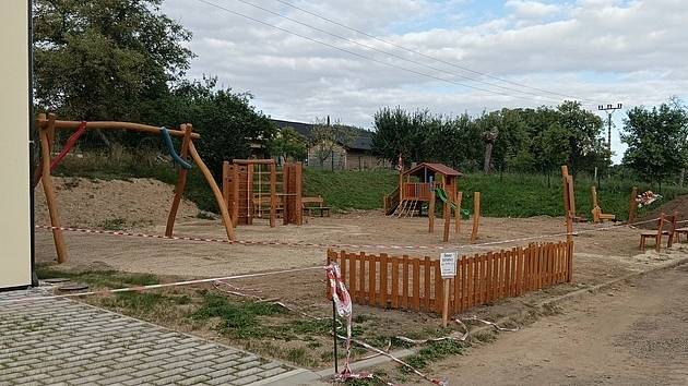 Nové dětské hřiště na Hrubé Horce v Železném Brodě.