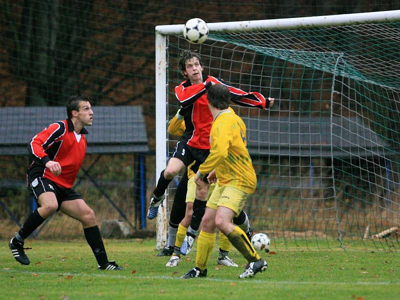 Velké Hamry si doma poradily s Jilemnicí 2:0. Po podzimu jsou na druhém místě.