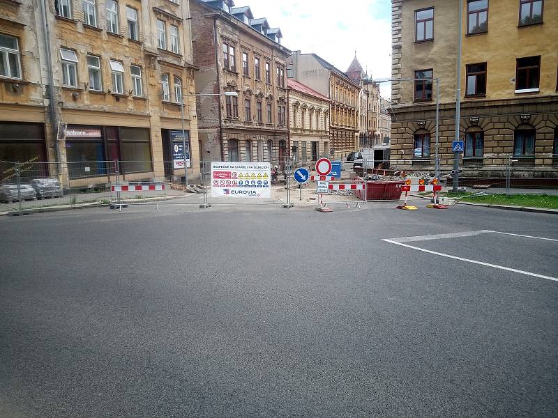 Rozkopaný Jablonec, ulice Podhorská.