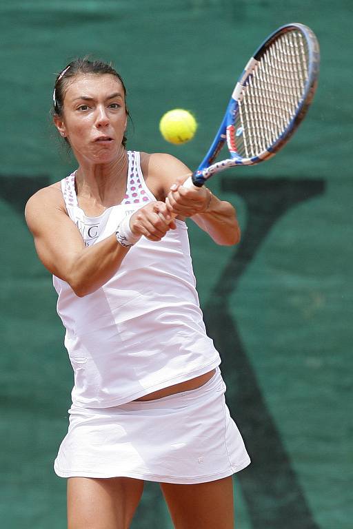 Mezinárodní tenisový turnaj žen Jablonec Open 2012 pokračoval v pátek čtvrtfinálovými zápasy dvouhry a semifinále čtyřhry. Na snímku Alice Balducciová z Itálie.