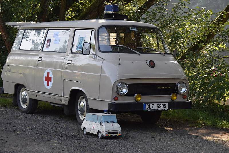 Na hasičské hřiště a jeho okolí na okraji obce Malá Skála se sjely v sobotu 4. září automobily Škoda MB. Již poosmé