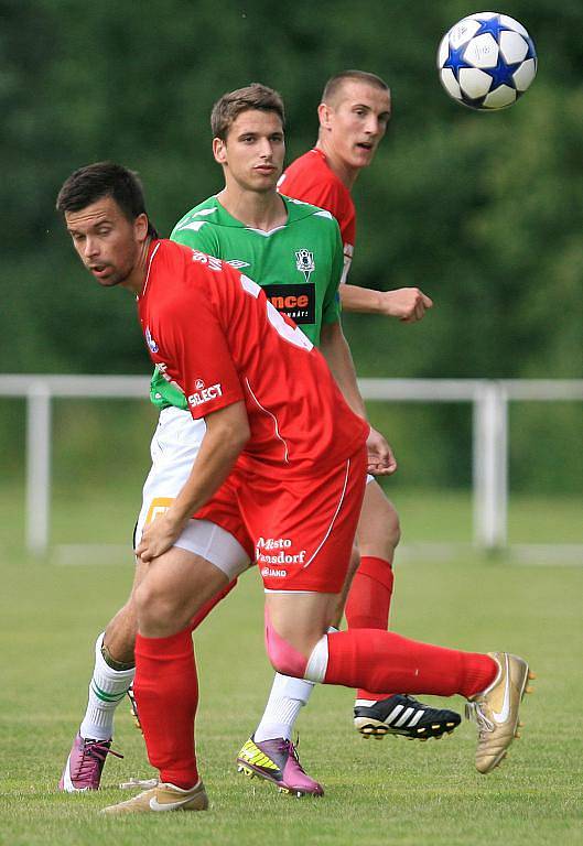 Jablonec si v generálce poradil a Varnsdorfem (v červeném) 5:0. Baumit čeká ve čtvrtek úvodní duel 2. předkola Evropské ligy.