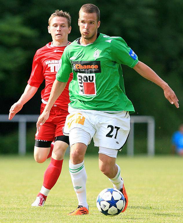 Jablonec si v generálce poradil a Varnsdorfem (v červeném) 5:0. Baumit čeká ve čtvrtek úvodní duel 2. předkola Evropské ligy.