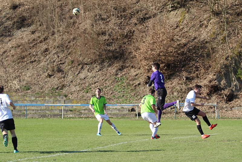 Krajský přebor. FK Železný Brod - SK Semily 4:0 (2:0). Brod - zelené dresy.