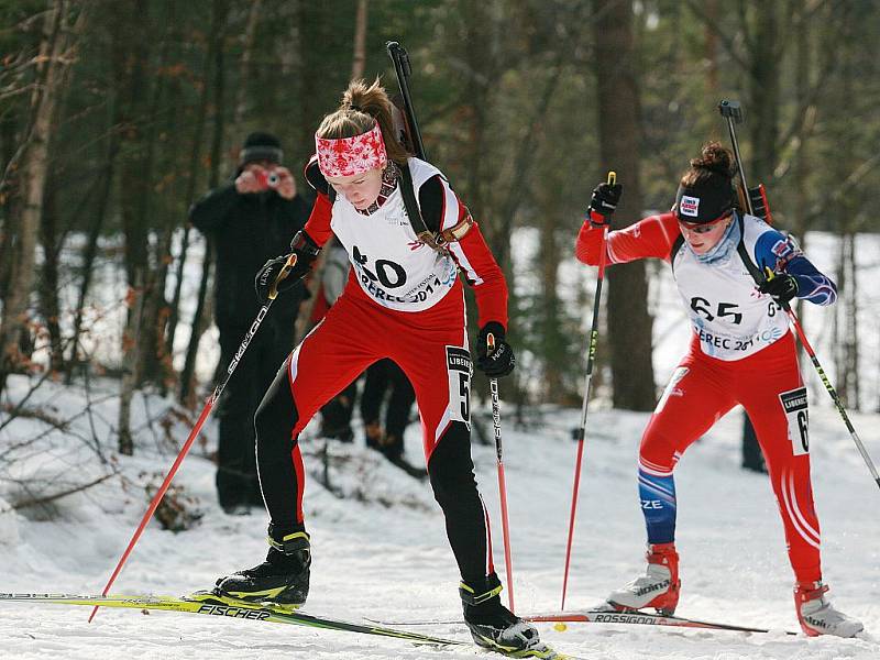 EYOWF 2011. Biatlon - dívky individuálně 10 kilometrů se jel v úterý v jabloneckých Břízkách. Veronika Havlová (65) doběhla na 29. místě. 