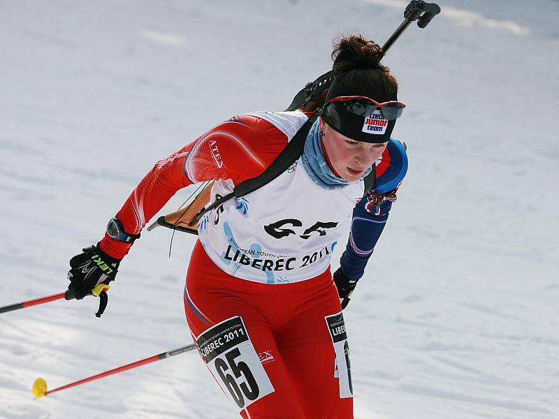 EYOWF 2011. Biatlon - dívky individuálně 10 kilometrů se jel v úterý v jabloneckých Břízkách. Veronika Havlová (65) doběhla na 29. místě. 