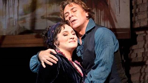 Hlavní role malíře a milence Florii Toscy Maria Cavaradossiho se v Met mistrovsky zhostil přední francouzský tenorista současnosti Roberto Alagna.