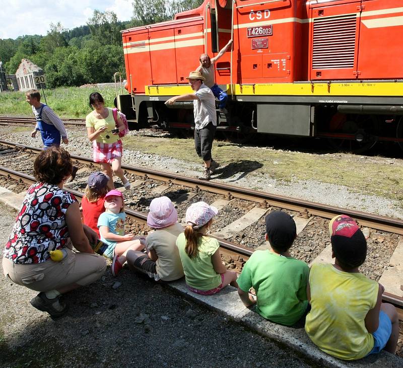 Trať z Tanvaldu do Kořenova slavila v roce 2012 výročí 110 let od zahájení pravidelného provozu