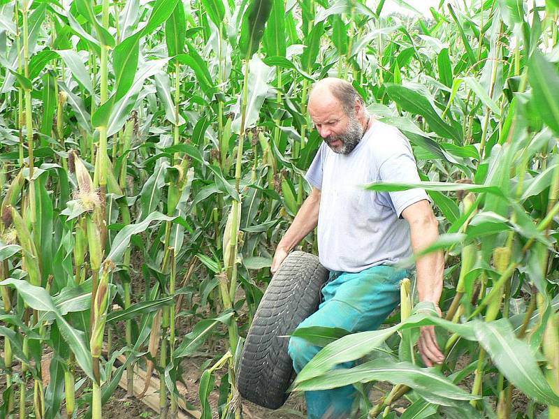 Bílý Kostel na Liberecku patnáct dní po povodni. 