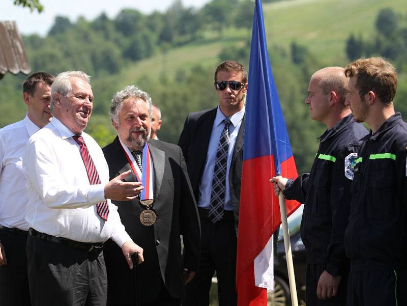 Prezident Miloš Zeman při oficiálně cestě do Libereckého kraje na návštěvě v Nové Vsi.