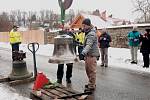 Nový zvon Václav byl posvěcen již 28. října 2021. 8. února 2022 vystoupal do věže rychnovského kostela svatého Václava.
