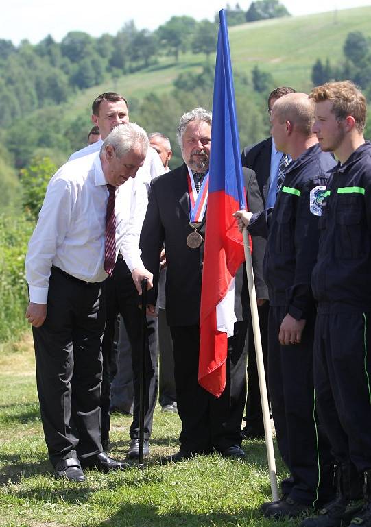 Prezident Miloš Zeman při oficiálně cestě do Libereckého kraje na návštěvě v Nové Vsi.