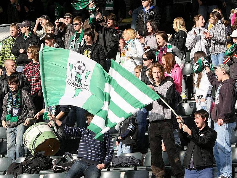 Fotbalistům jabloneckého Baumitu se podařilo na domácí půdě zaslouženě urvat tři body a zůstat v kontaktu s ligovým čelem. Zápas s Olomoucí otočili z 0:1 na 3:1.