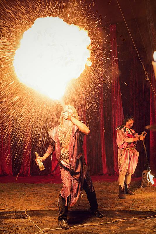 Fanoušci hororů a děsivých příběhů jistě neminuli Horor cirkus Ohana, který zakotvil na poloostrově Tajvan v Jablonci nad Nisou.