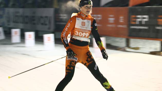 Adéla Boudíková, vítězka 10. ročníku seriálu SkiTour, ČEZ Bedřichovský Night Light Marathon.