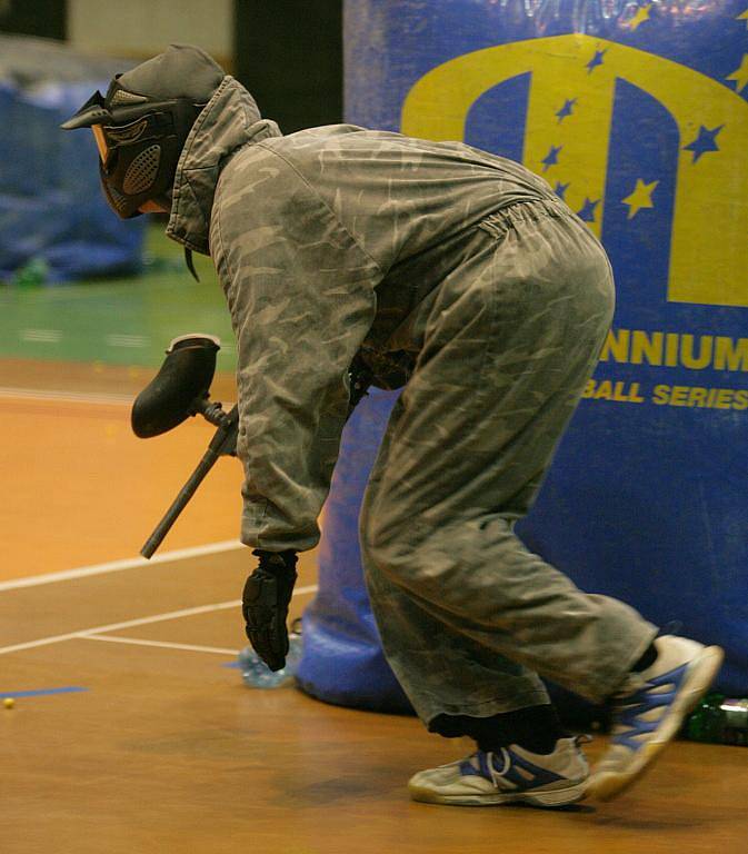 Harcov sportfest 2010. Paintballový turnaj v dolní tělocvičně.