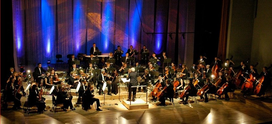 Novoroční koncert Filharmonie Hradec Králové.