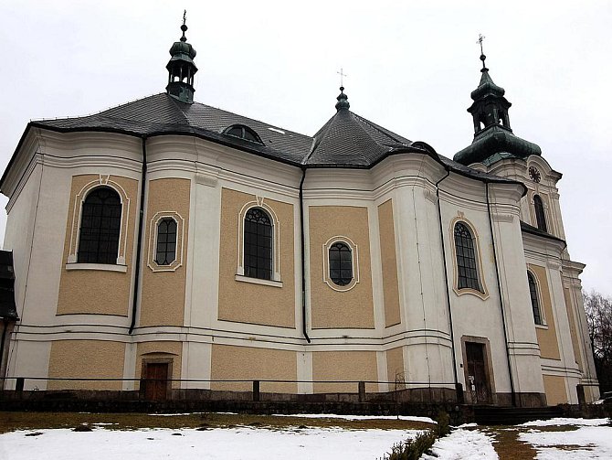 Kostel Sv. Archanděla Michaela ve Smržovce.