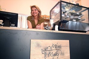 Pavlína Vojtíšková si splnila sen. O otevření kavárny, kde by mohla prodávat své cukrářské výrobky, uvažovala již několik let. 