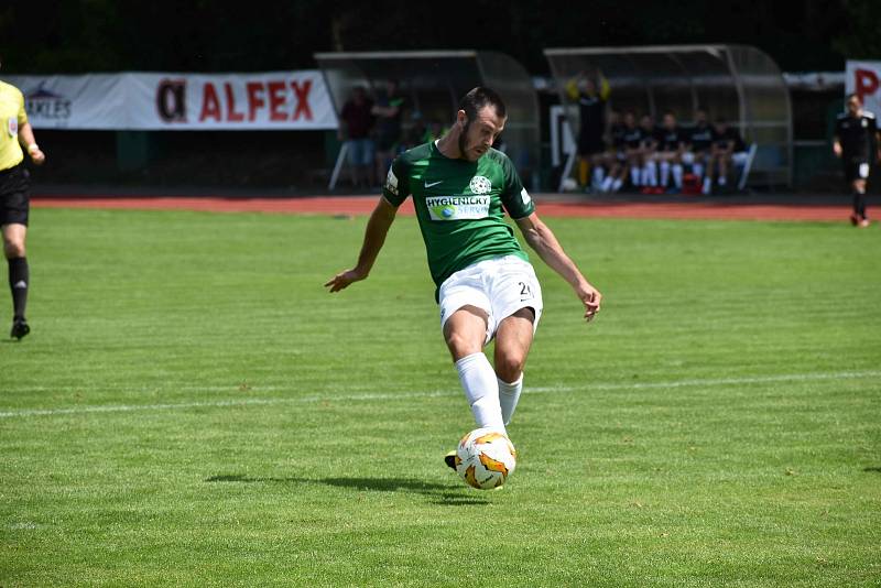 Fanoušci ve Velkých Hamrech se dočkali. Konečně se hrál zase fotbal. A k přípravnému utkání s domácím áčkem přijela rezerva FK Jablonec B.