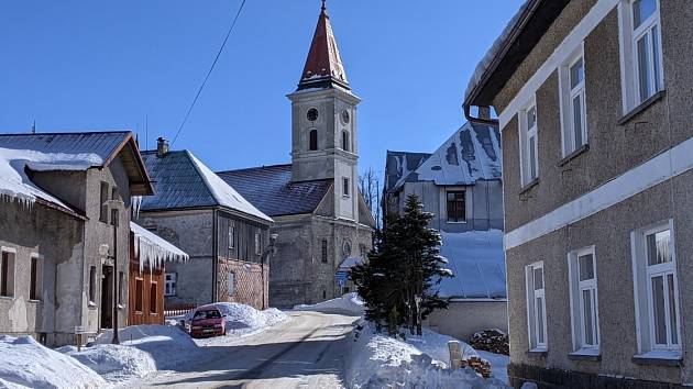 Kostel Narození sv. Jana Křtitele v Horním Polubném.