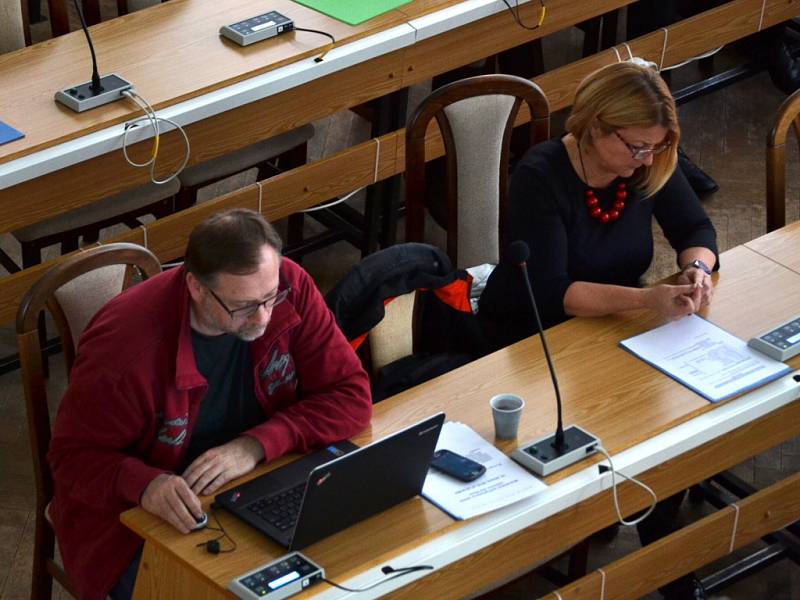 Mimořádné jednání jabloneckého zastupitelstva na téma Hazard.