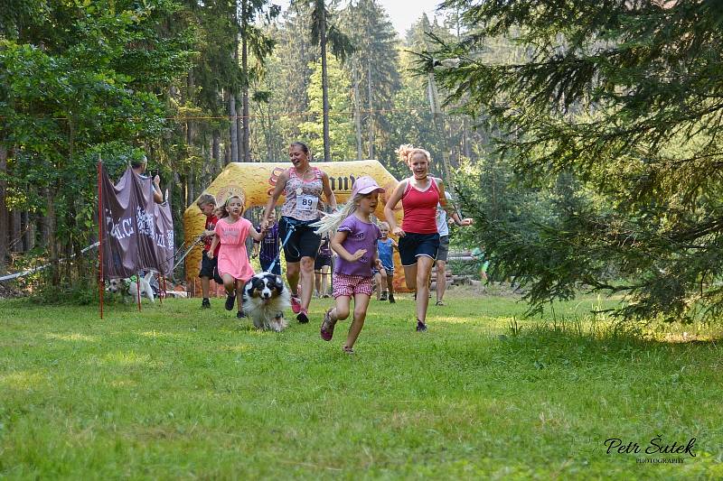 Hruboskalský caincross.