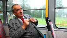 Karel Schwarzenberg a Miloslav Kalousek přijeli tramvají z Jablonce nad Nisou do Liberce 23. září.