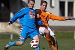 Fotbalisté Hodkovic (v modrém) doma nestačili na Kokonín, který zaslouženě vyhrál 4:1.