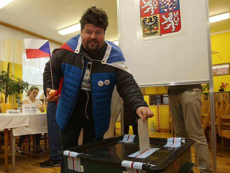 V Roudnici nad Labem volil svého prezidenta král. A ne jenom podle jména: nechybělo mu totiž královské jablko a koruna v peněžence.