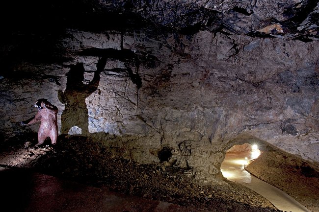 V minulosti se v jeskyni těžili fosfátové hlíny. V té době byly zvětšeny profily prostor a badatelé objevili paleontologické nálezy koster jeskynních medvědů a lvů. 