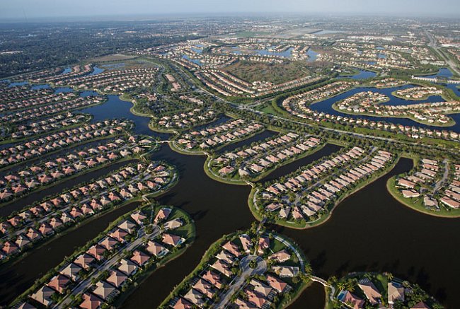 Rozšíření výstavby na Floridě často vyžaduje zvýšení čerpání podzemní vody. Výsledkem je snižování průtoku vody v přírodních tocích a úbytek zimovišť vhodných pro kapustňáky.