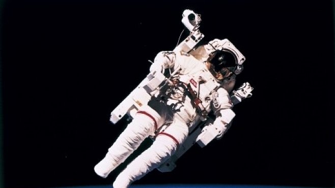 Co s větry ve skafandru? Největší problém kosmonautů vyřešil výzkum NASA