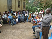 Medard je teď jediným spolupracovníkem Bwindi Orphans v Ugandě. Získal si důvěru dětí i opatrovníků. Je jedním z nich, je osobním příkladem, kam až se může vypracovat chudý sirotek, když opravdu chce. Umí naslouchat a má trpělivost, rozumí přesně, s čím s