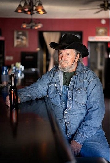 Bobby McShane pracuje v Big Four Ranch patnáct let jako šéf údržby. „Mám rád tohle místo, má dlouhou historii a já znám každý kout této budovy,“ říká. „Je pravda, že je Route 50 mrtvá a izolovaná. Ale není opuštěná.“