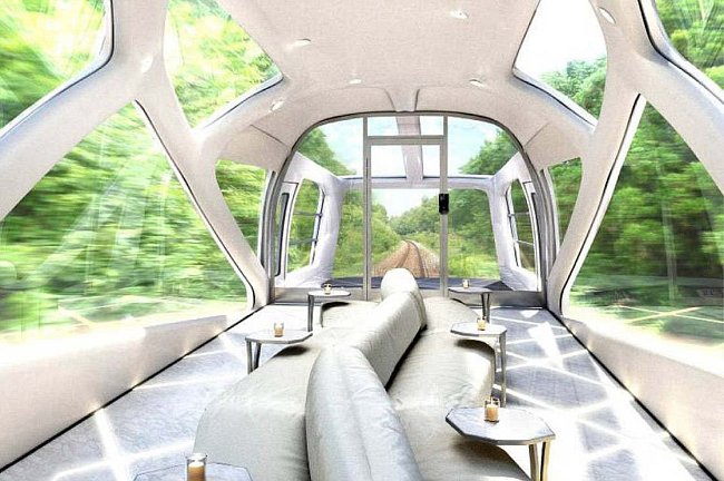 Ve vlaku najdete kromě luxusní restaurace i observatoř.
