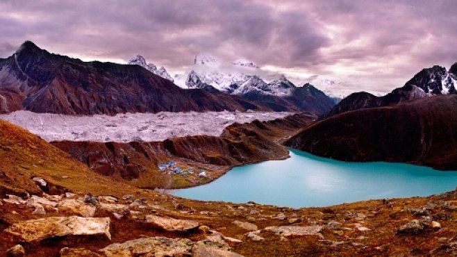 OBRAZEM: Pozoruhodná panoramata z Bolívie, Kyrgyzstánu nebo Nepálu