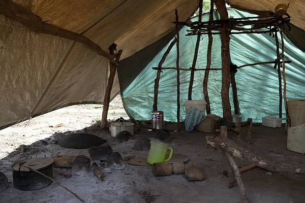 Společný kuchyňský prostor v táboře Batil. 