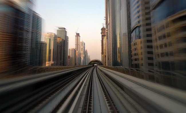 Dubajské metro patří mezi nejmodernější na světě.